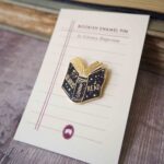 Readers Gonna Read | Enamel Pin - Image 2